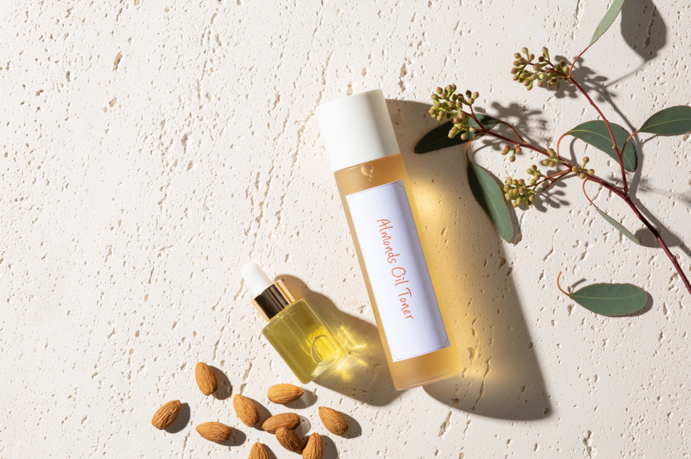 Almond oil toner
